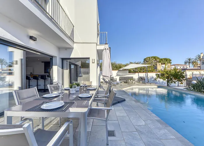 Holiday Home Norfeu By Interhome